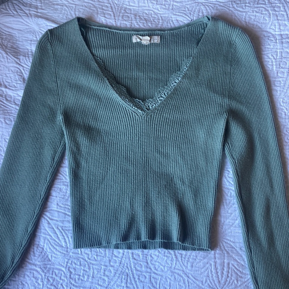 Green Pacsun cropped long sleeve